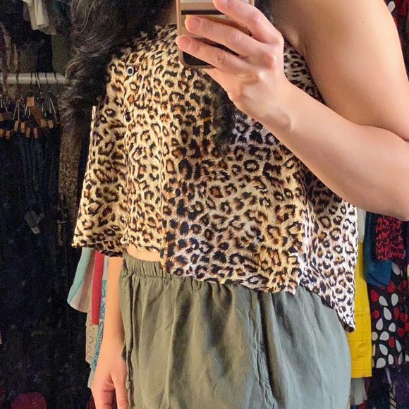 Sparkle & Fade Sleevless Hi-Lo Cheetah Print Top - Picture 9 of 10